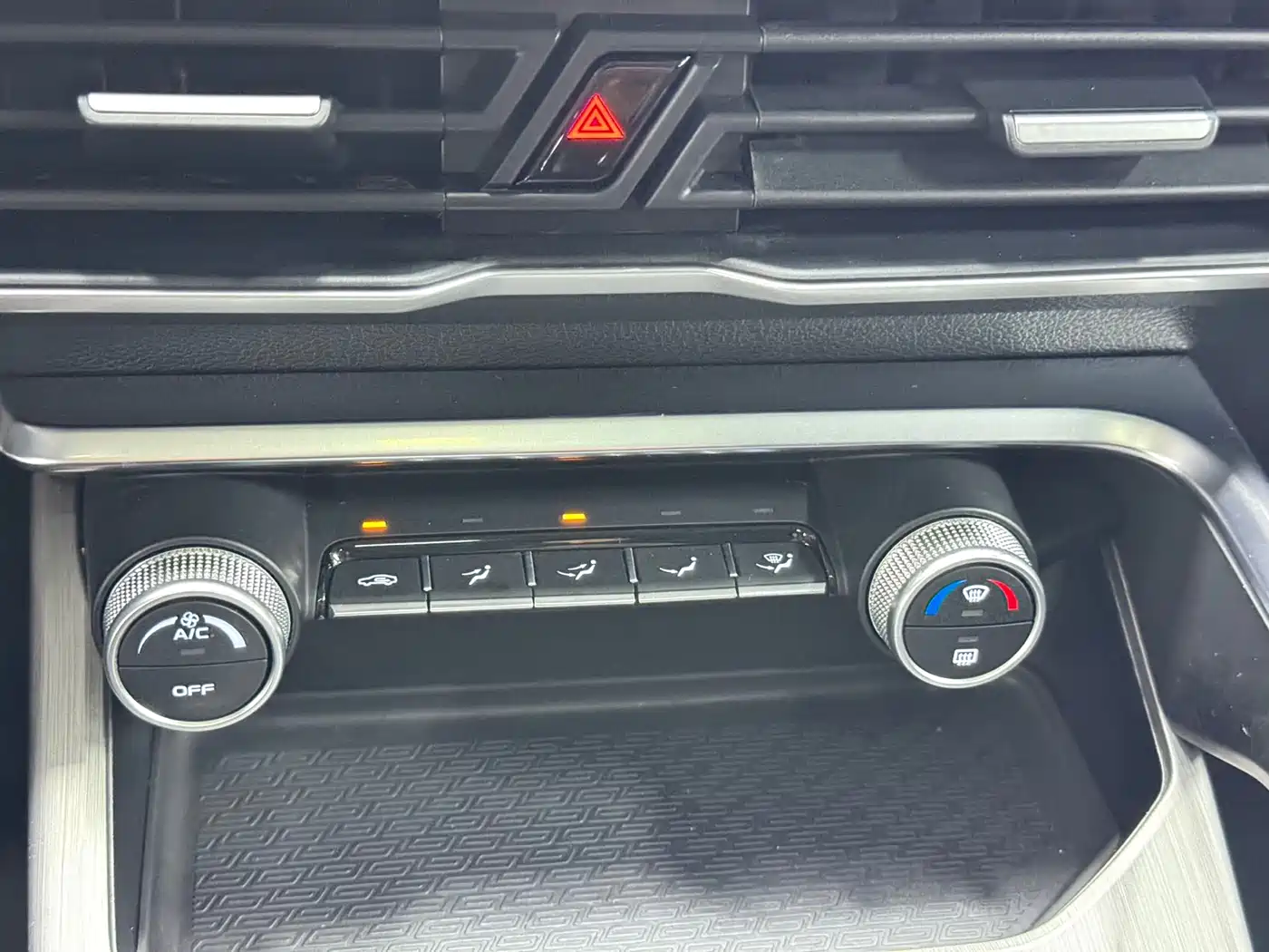 GEELY AUTOMOBILE BINYUE