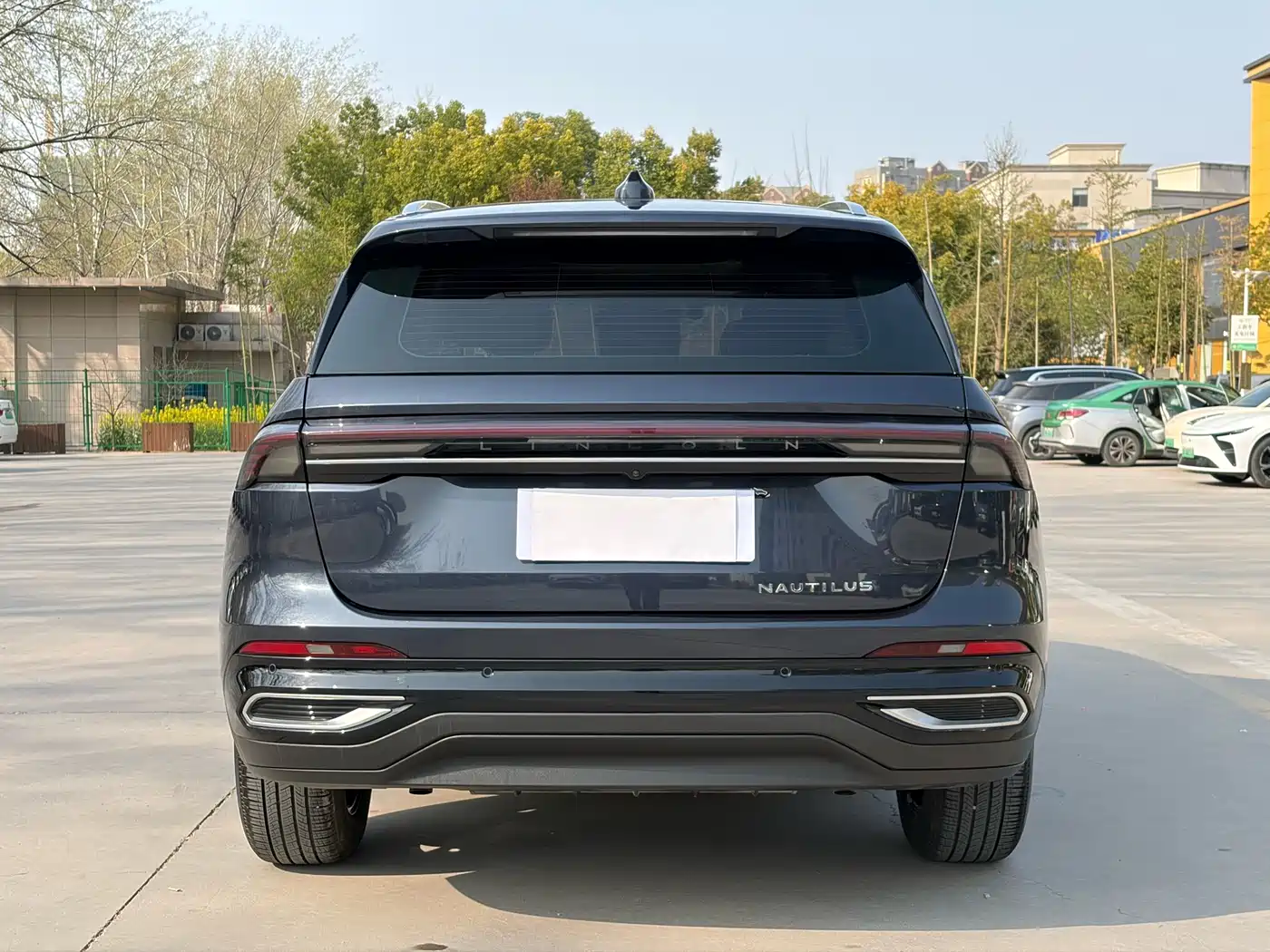 LINCOLN NAVIGATOR