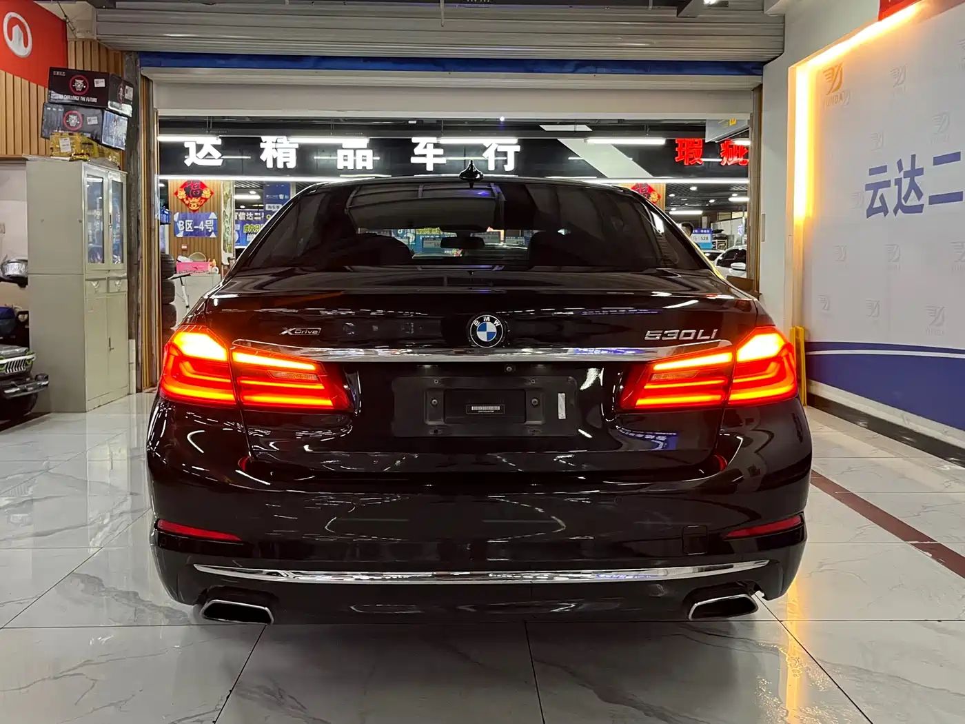 BMW 5 Series 2018 530Li xDrive Luxury Package фото 4