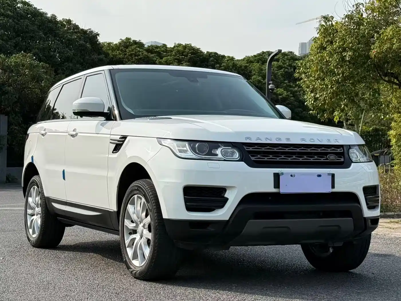 Land Rover Range Rover Sport 2017 3.0 SC V6 SE фото 3