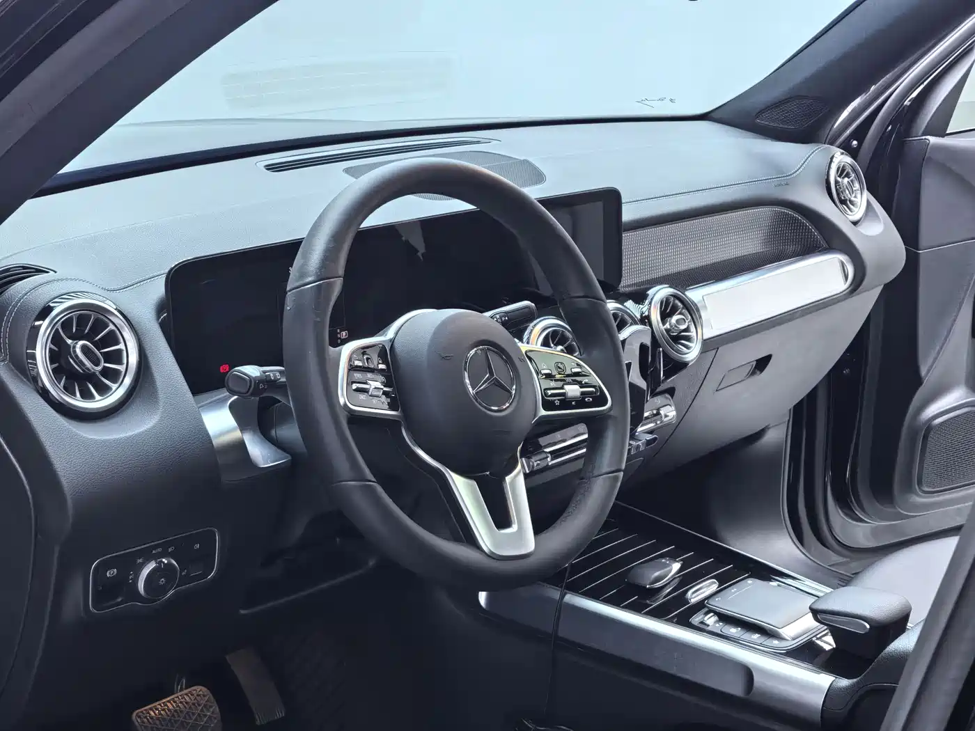 Mercedes-Benz GLB 2022 Model GLB 200 Dynamic Edition фото 10