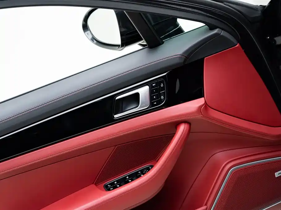 PORSCHE PANAMERA NEW ENERGY