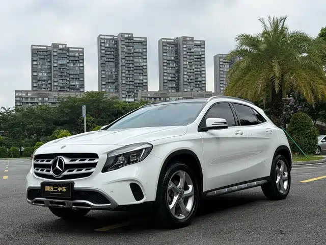 Mercedes-Benz GLA 2019