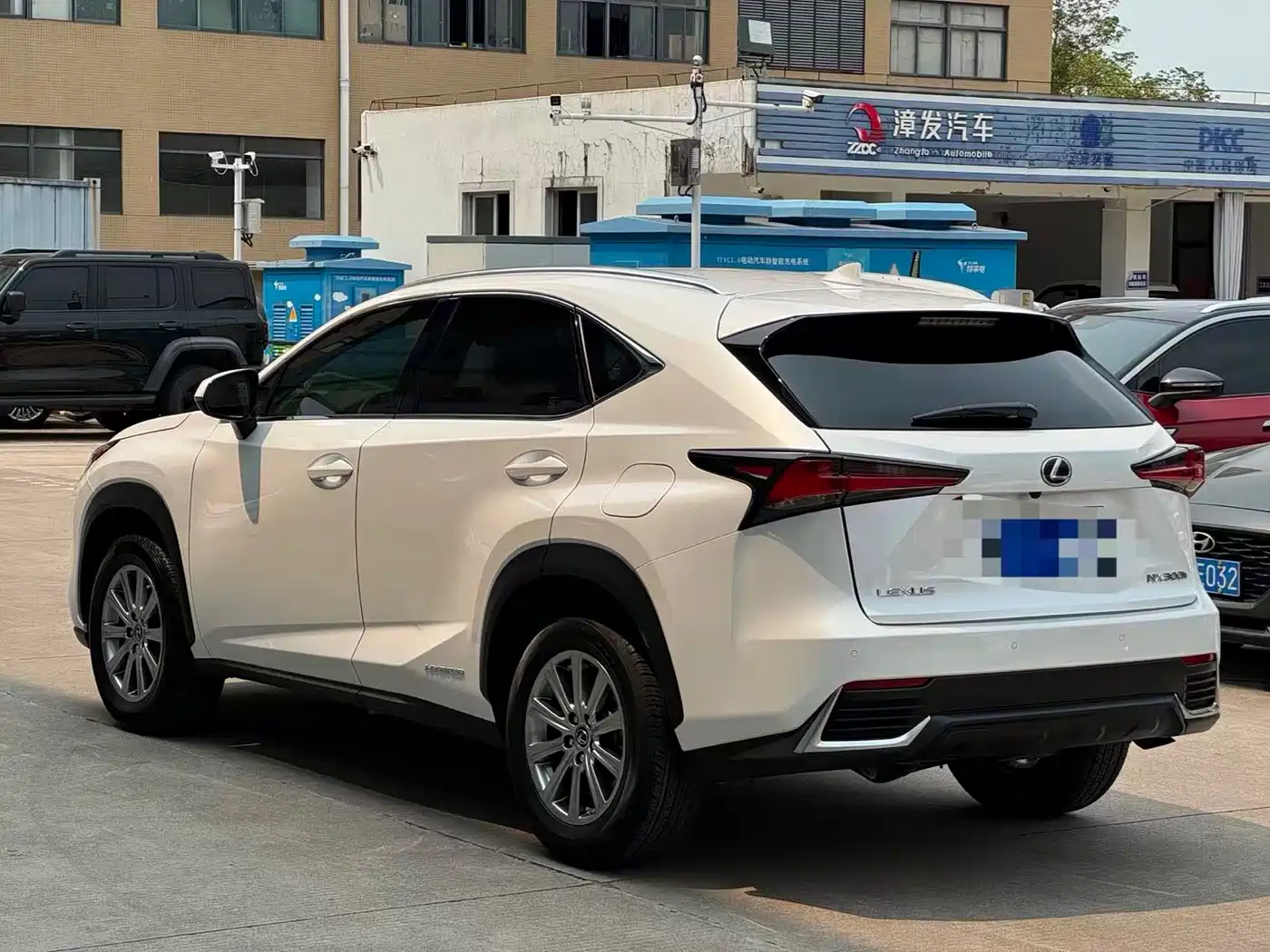 LEXUS NX