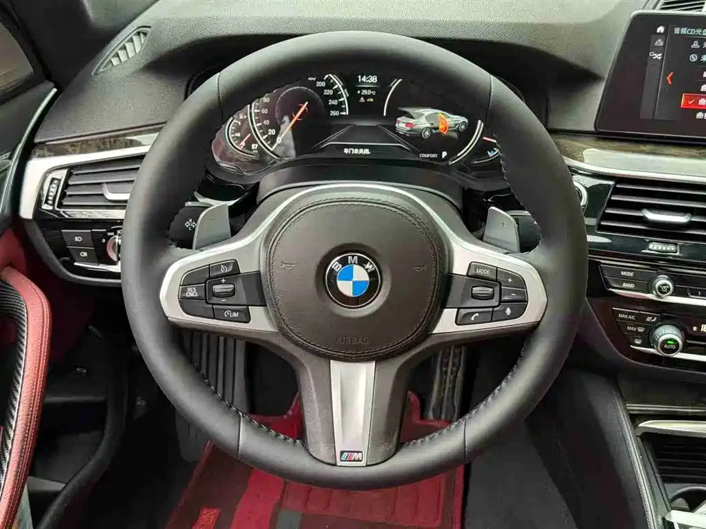 BMW 5 Series 2018 530Li Leading M Sport Package фото 6