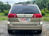 Photo 6 - Toyota Sienna