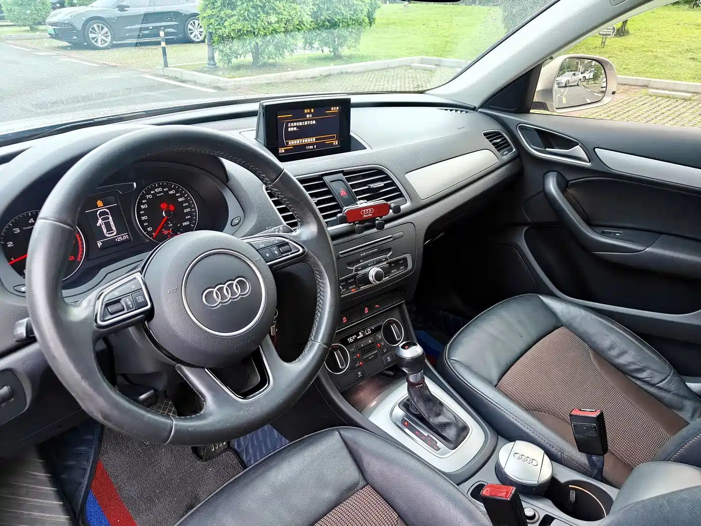 Audi Q3 2018 30th Anniversary Edition 30 TFSI Style фото 13