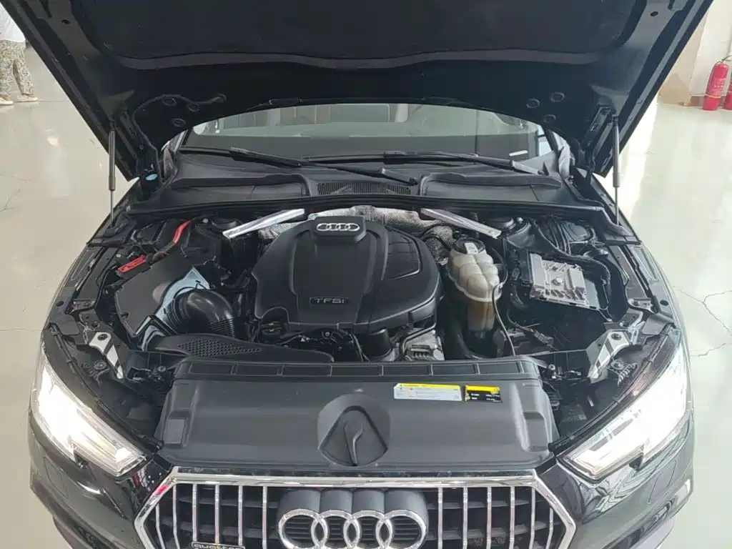 Audi A4 (Import) 2018 2017 45 TFSI allroad quattro Sport