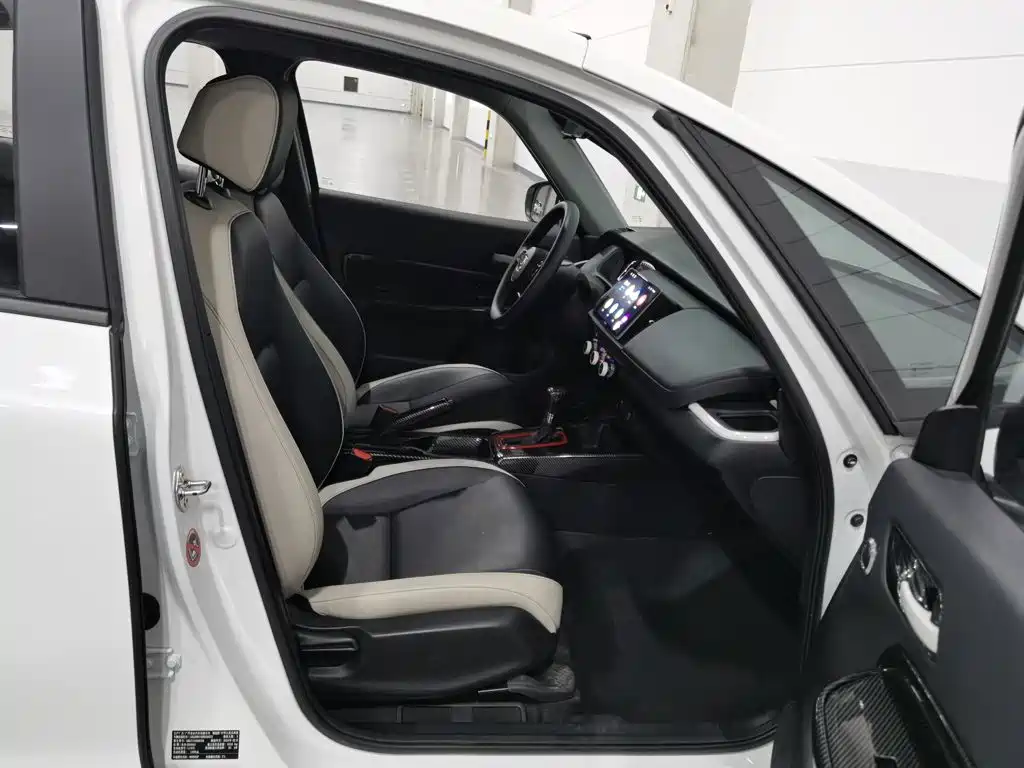 Фото 23 - Honda Fit