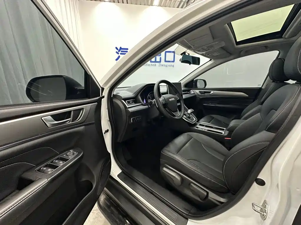 Haval M6 2023 2023 PLUS 1.5T DCT Luxury Smart Connect