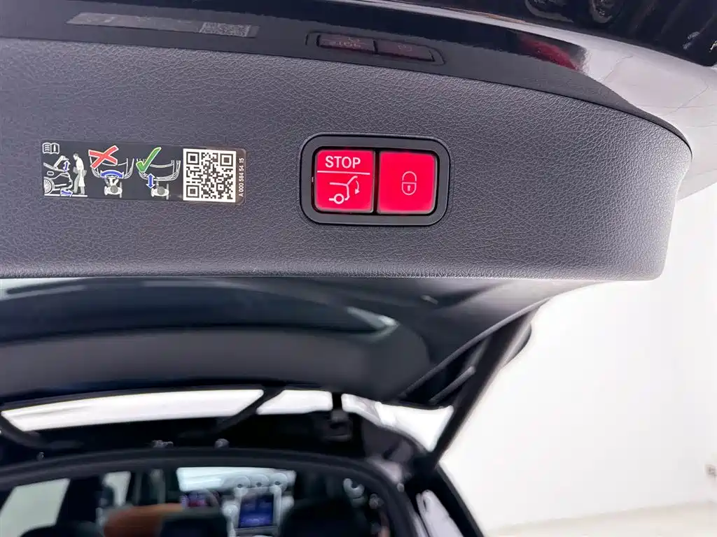 Mercedes-Benz GLC 2023 Facelift GLC 260 L 4MATIC Luxury 5-Seater фото 13