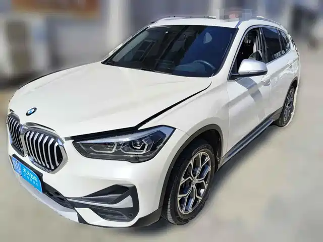 BMW X1 2021 sDrive20Li Exclusive — фото 1