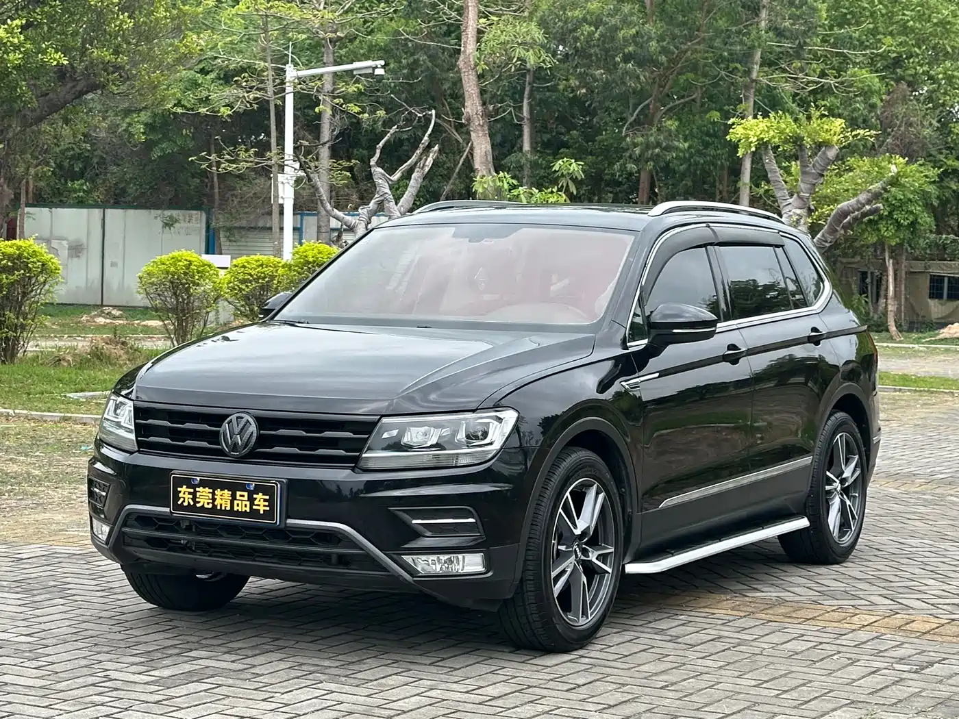 Volkswagen Tiguan L 2017 330TSI Automatic 2WD Luxury Edition фото 3