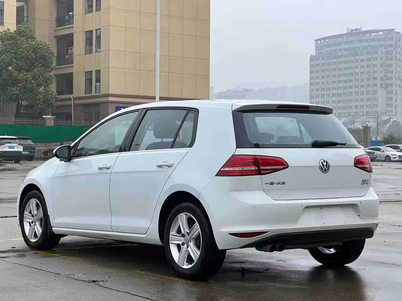 Volkswagen Golf 2016 230TSI Automatic Comfort фото 6