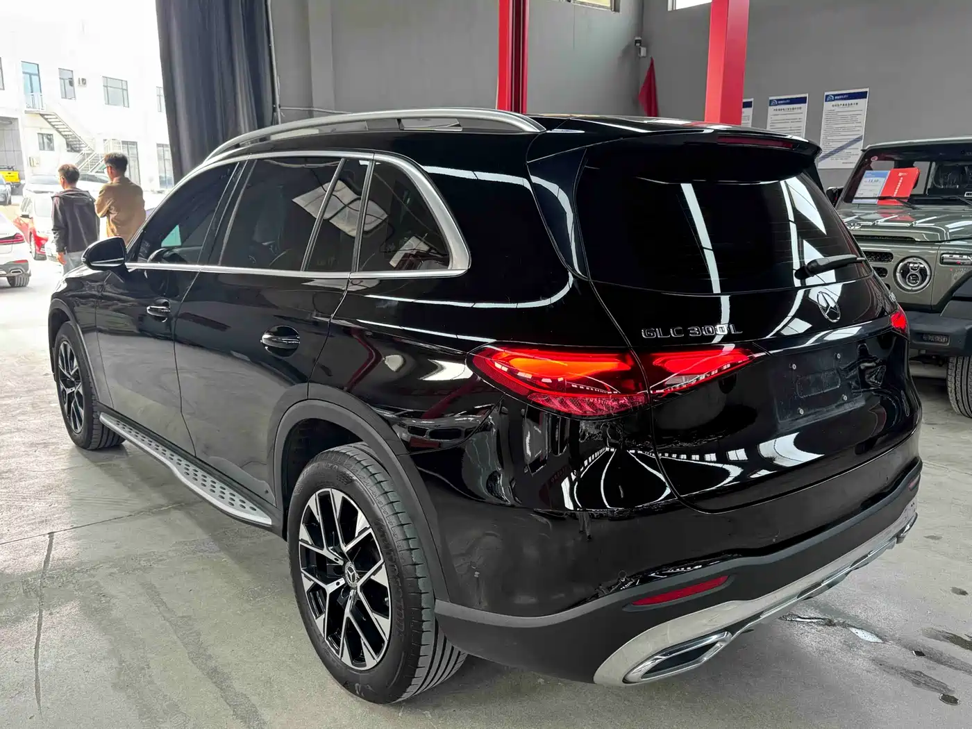 MERCEDES-BENZ GLC