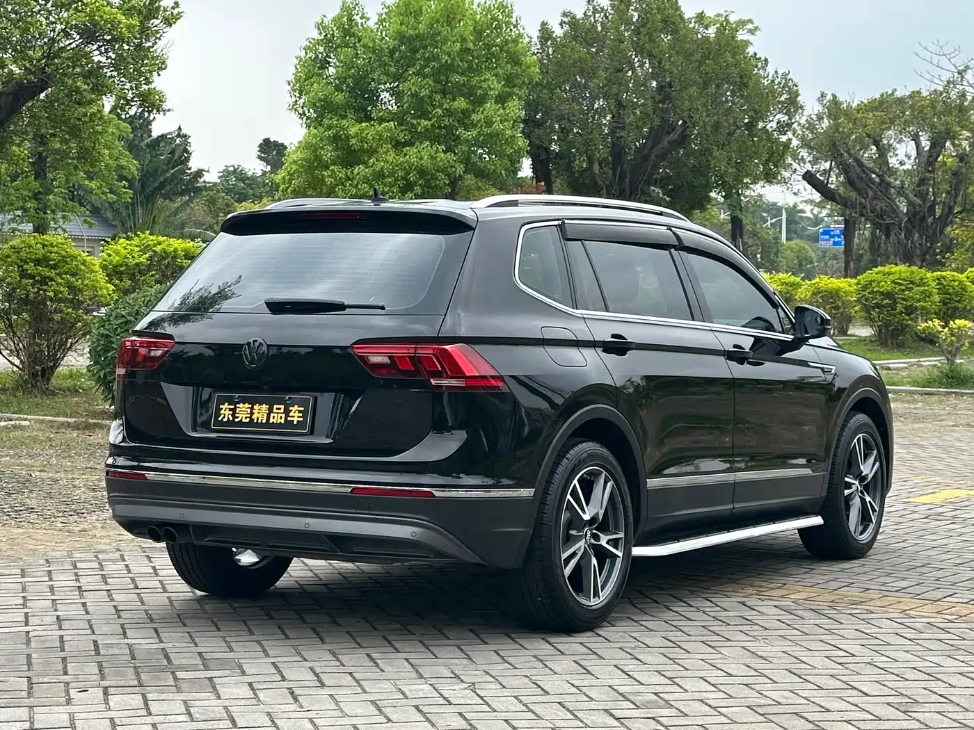 Volkswagen Tiguan L 2017 330TSI Automatic 2WD Luxury Edition фото 7