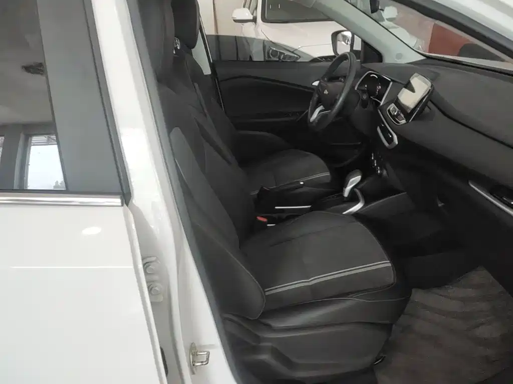 Chevrolet Trax 2021 2019 325T Auto Fun Edition China VI