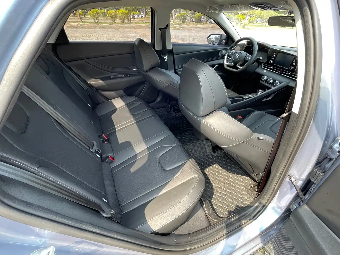 Hyundai Elantra 2023 1.5L CVT GLX Elite Edition фото 23