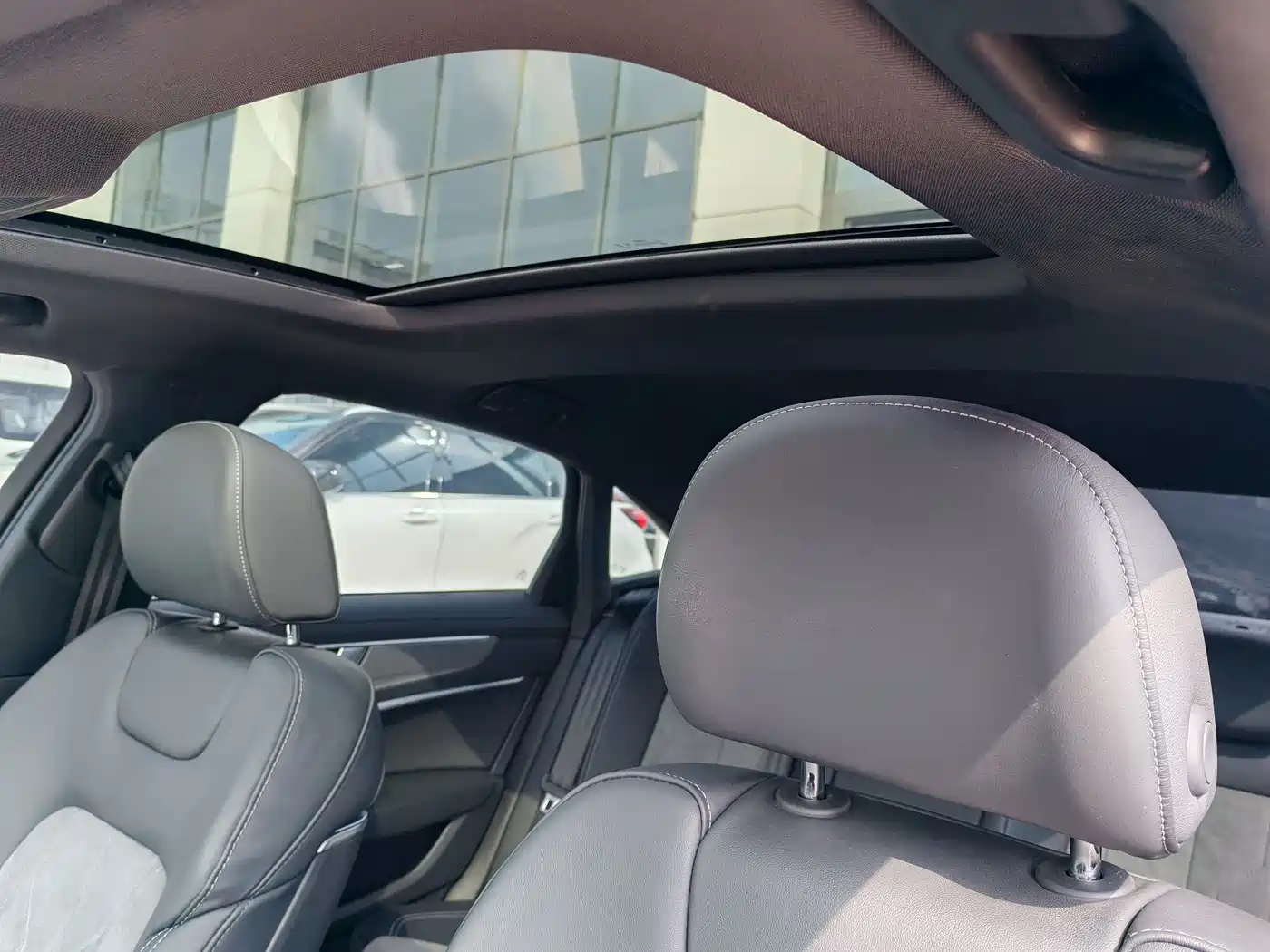 Audi A6L 2021 40 TFSI Luxury Sport фото 7