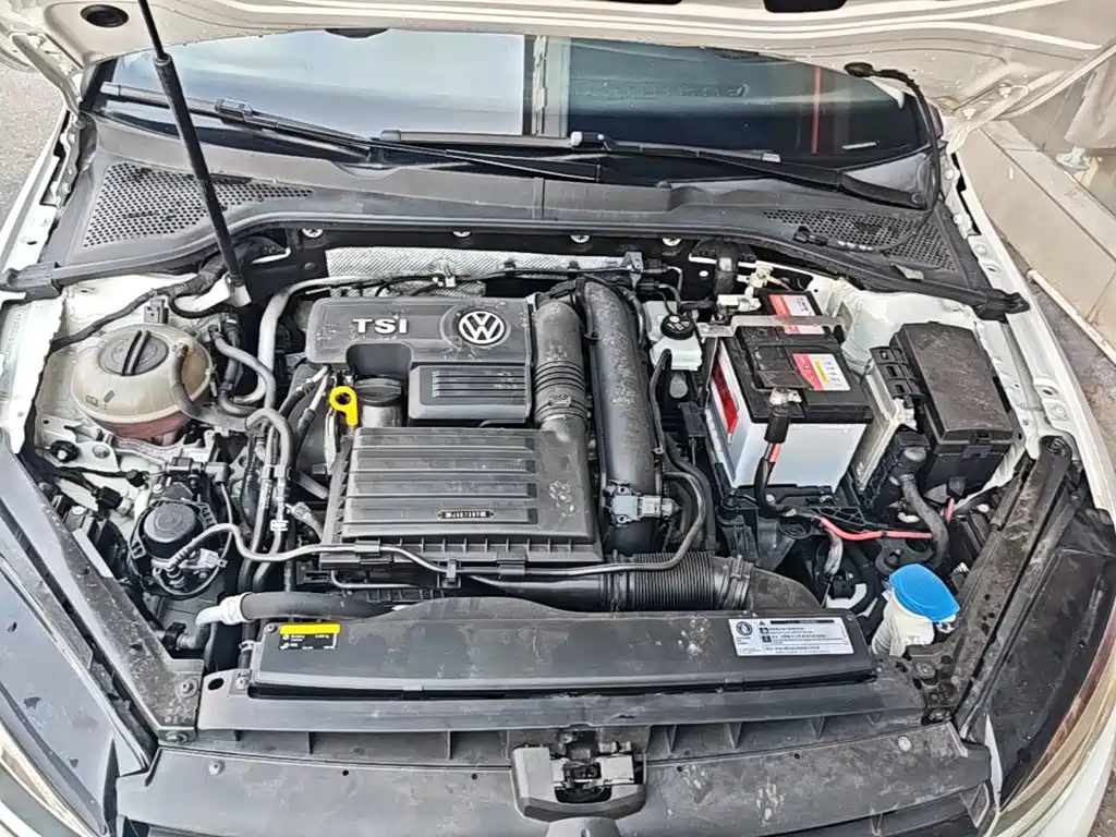Фото 20 - Volkswagen Golf