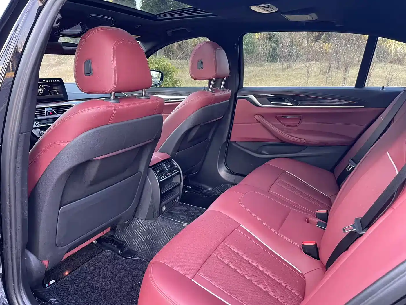 BMW 5 Series 2022 525Li M Sport Package фото 10