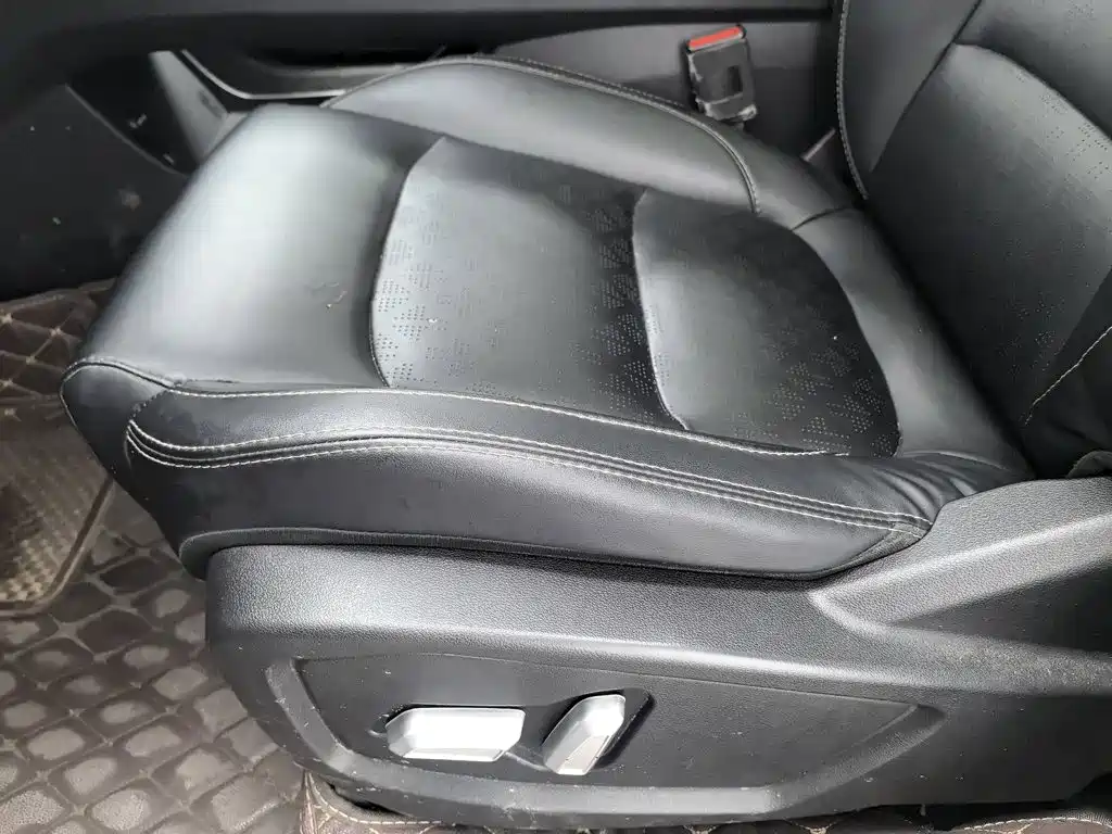 Skyworth Auto Skywell ET5 2021 2020 Model Pure Mind Smart Edition 410km