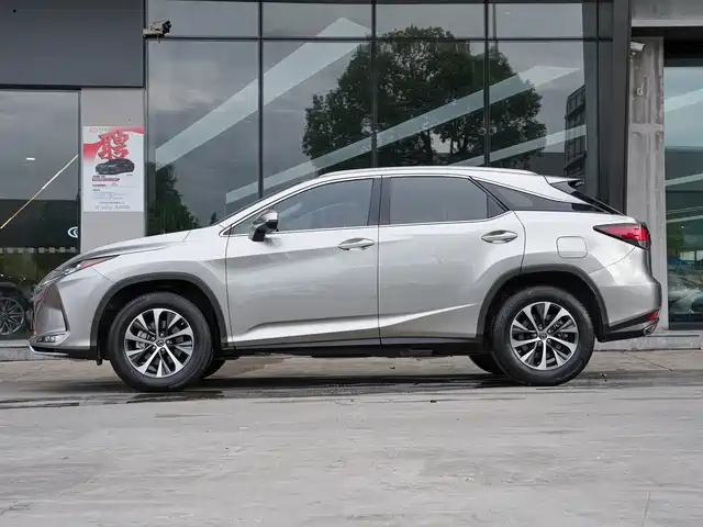 Lexus RX 2020 Facelift 300 2WD Comfort Edition — фото 4