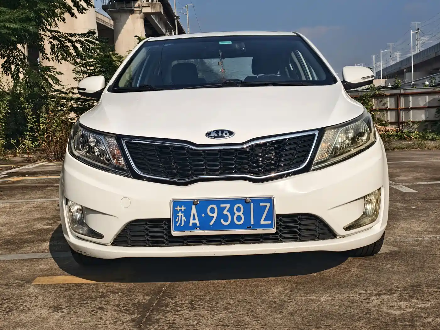 Kia K2 2013 2012 Sedan 1.6L AT Premium Commemorative Edition