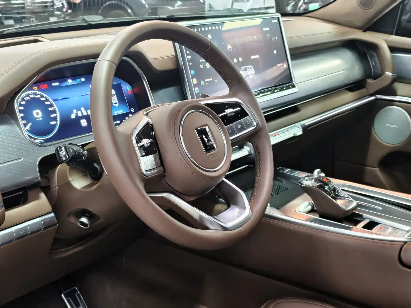 TANK TANK 700 NEW ENERGY