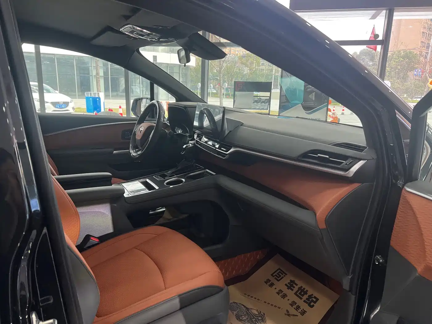 Toyota Granvia 2024 2.5L Hybrid Comfort фото 7
