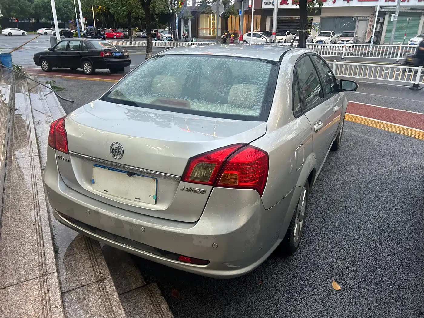Buick Excelle 2012 2011 1.6LX-AT
