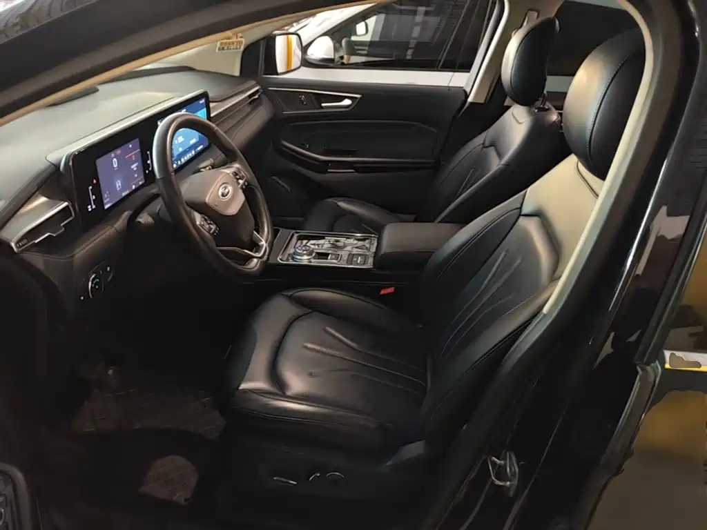 Ford Edge 2022 2021 PLUS EcoBoost 245 FWD Platinum Sharp 5-seater