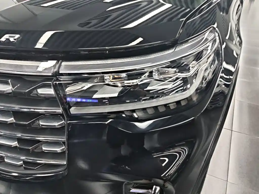 Ford Explorer 2025 2024 2.3T EcoBoost AWD Titanium Edition 7-Seater