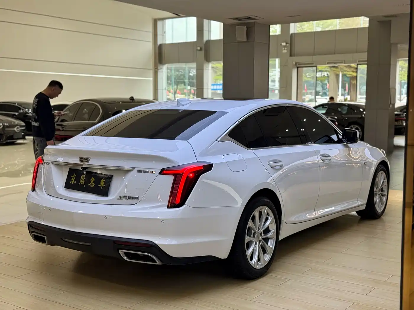 CADILLAC CT5