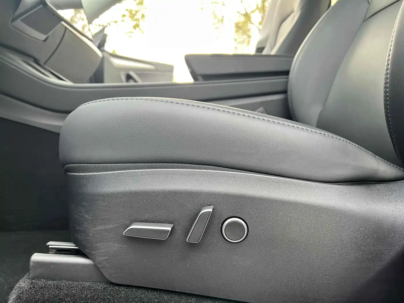 Фото 17 - Tesla Model Y
