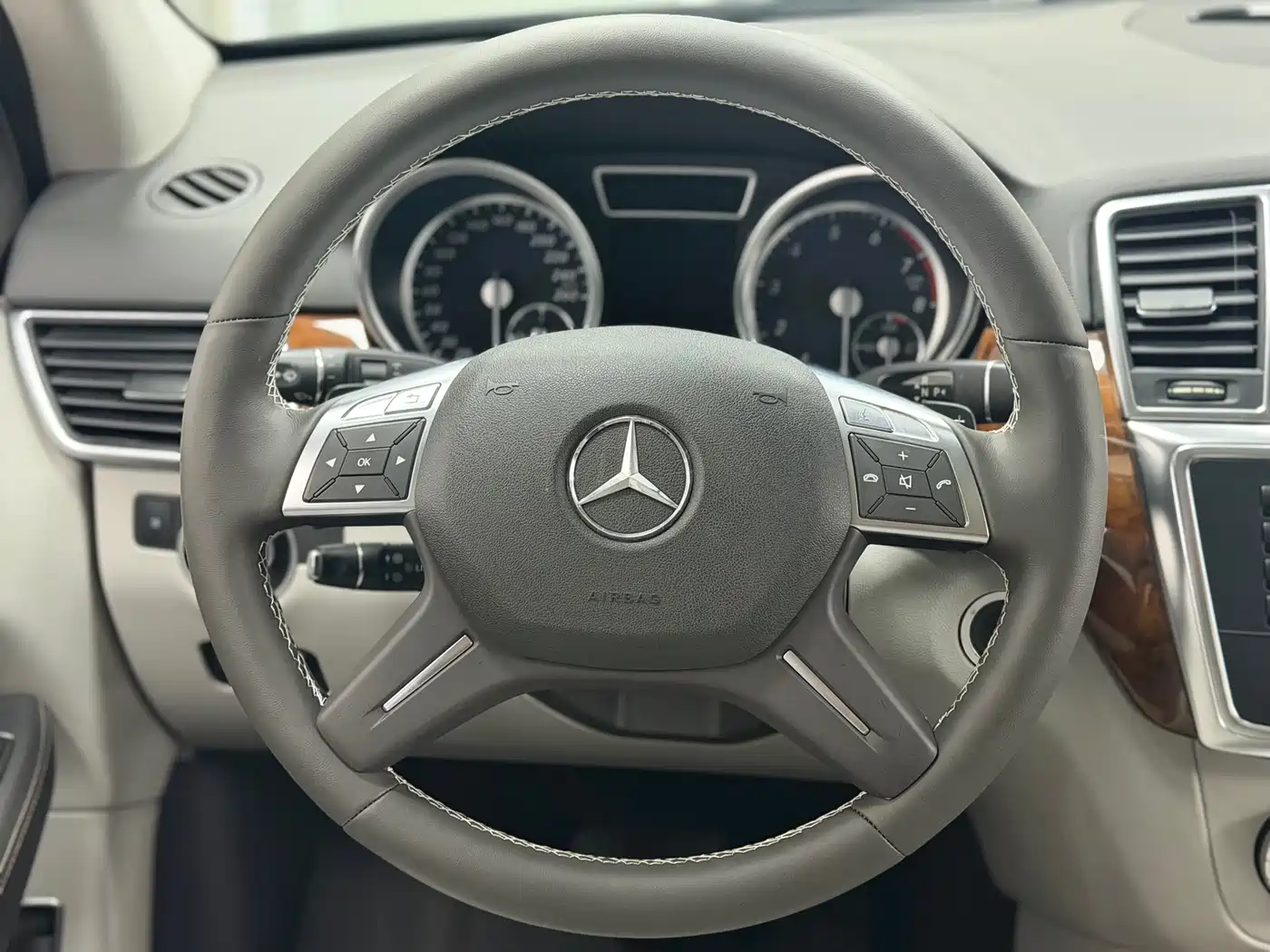 Mercedes-Benz M-Class 2014 ML 400 4MATIC Dynamic фото 10