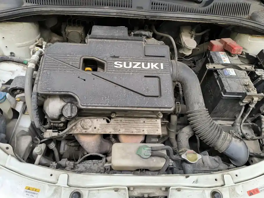 Photo 10 - Suzuki SX4