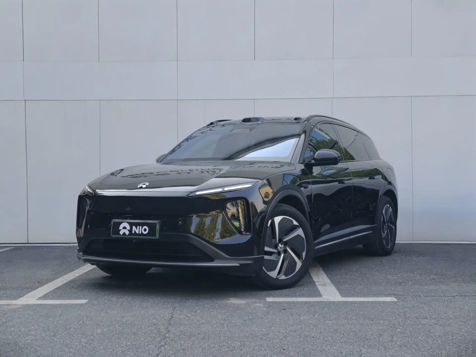 Фото 1 - NIO ES6