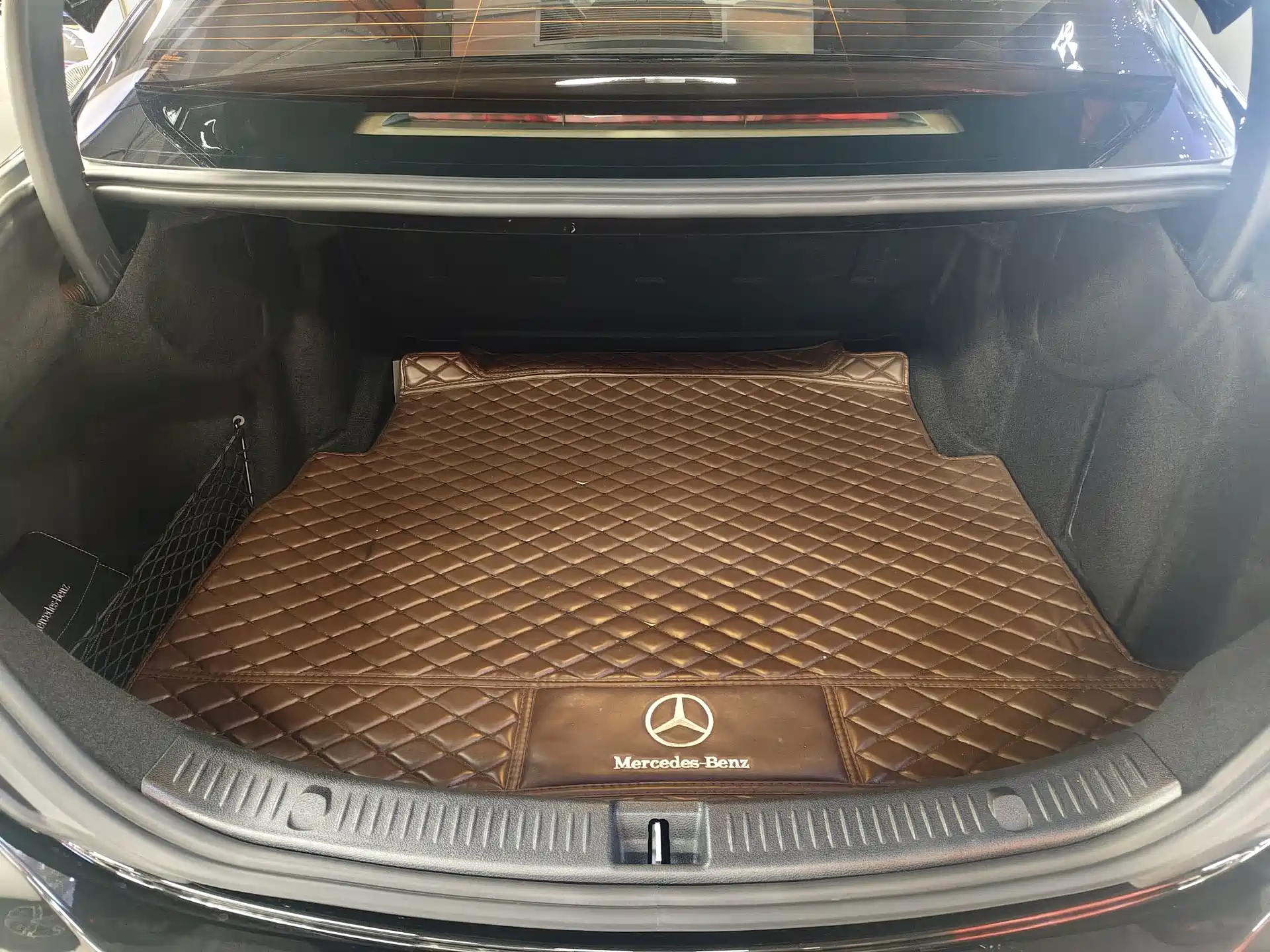 Фото 14 - Mercedes-Benz E-Class
