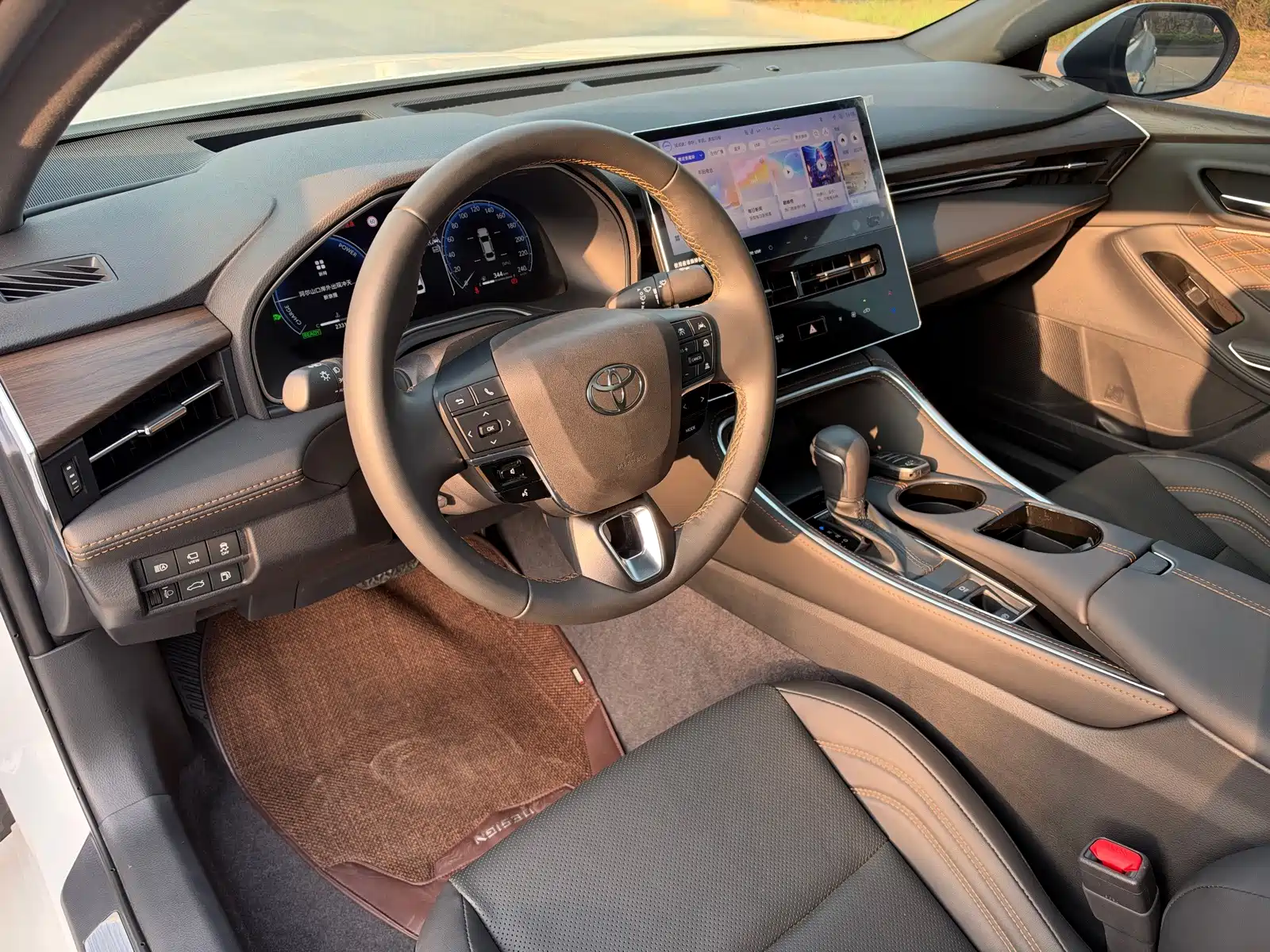 Photo 7 - Toyota Avalon