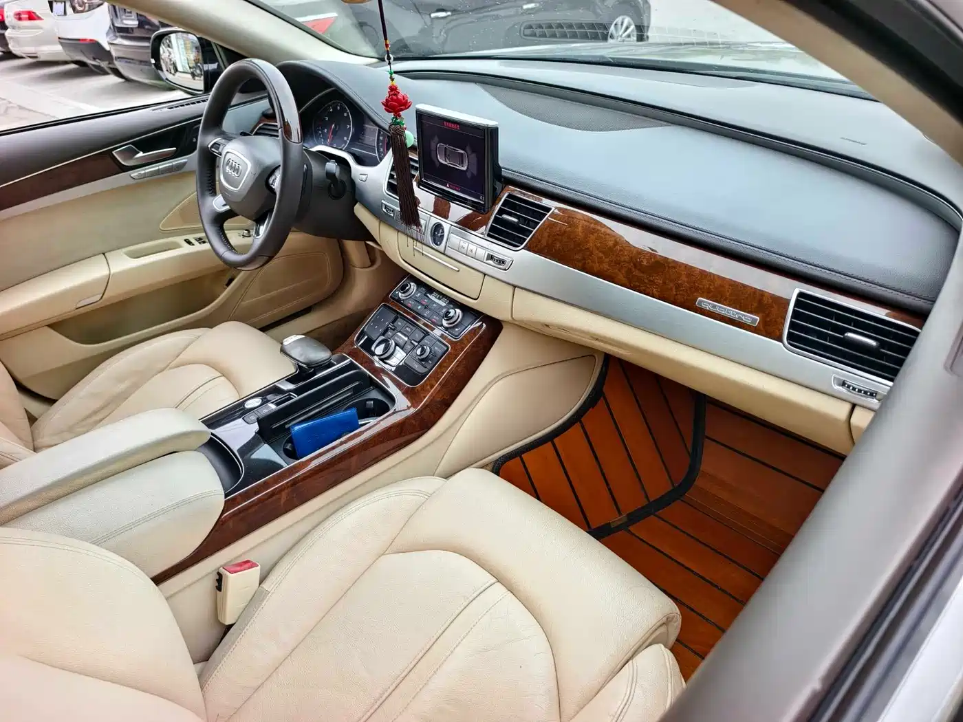Audi A8 2012 A8L 45 TFSI quattro Comfort фото 18