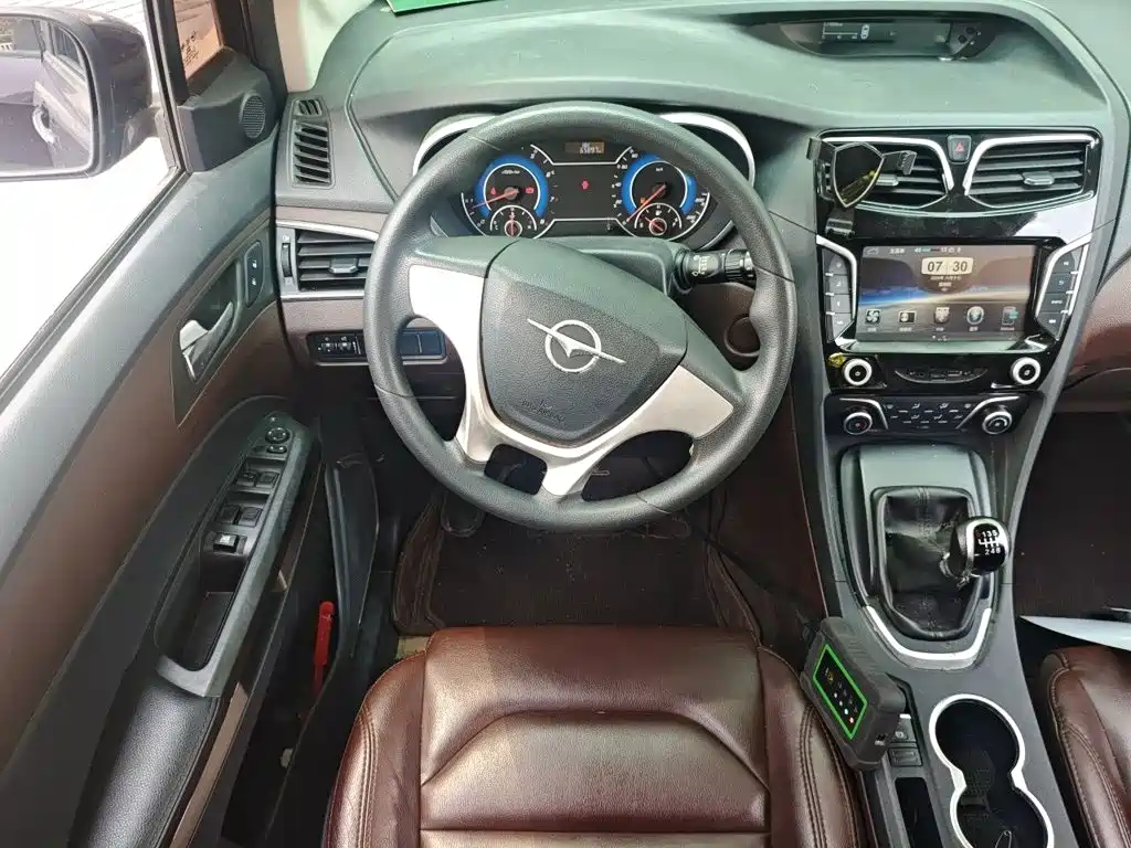 Haima V70 2017 2016 2.0L Manual Enjoyable Type 6-seater