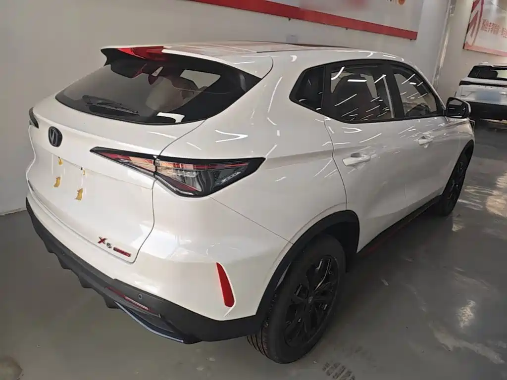 Фото 7 - Changan X5 PLUS