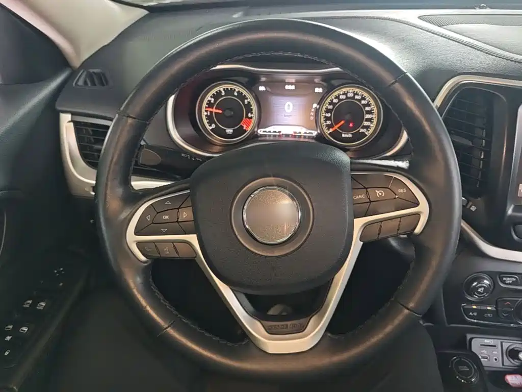Jeep Cherokee (Import) 2015 2015 2.4L Elite Edition