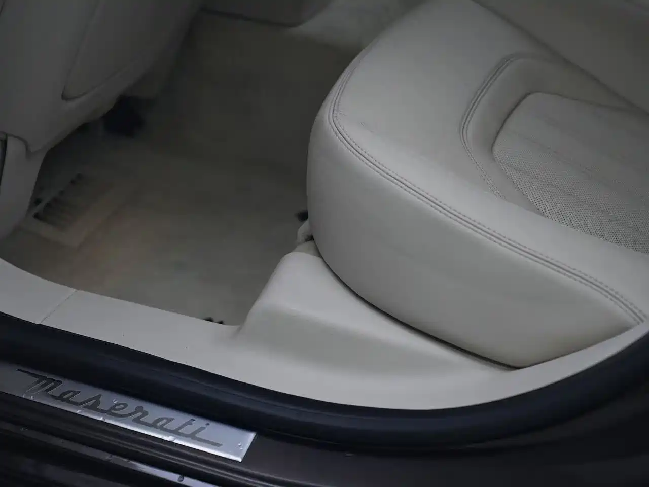 Maserati Quattroporte 2013 2013 3.8T Standard