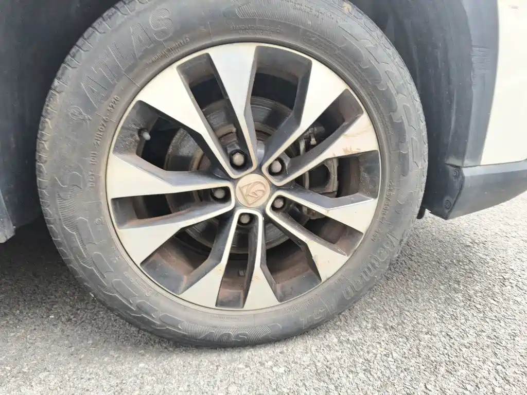 Baojun 530 2021 2020 1.5T CVT Premium Connect 7-seater