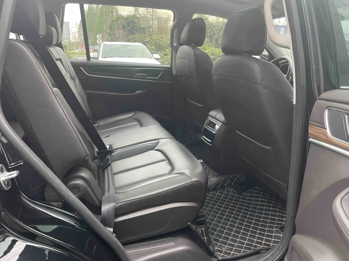 Roewe RX8 2019 2018 30T Smart Internet AWD Flagship Edition