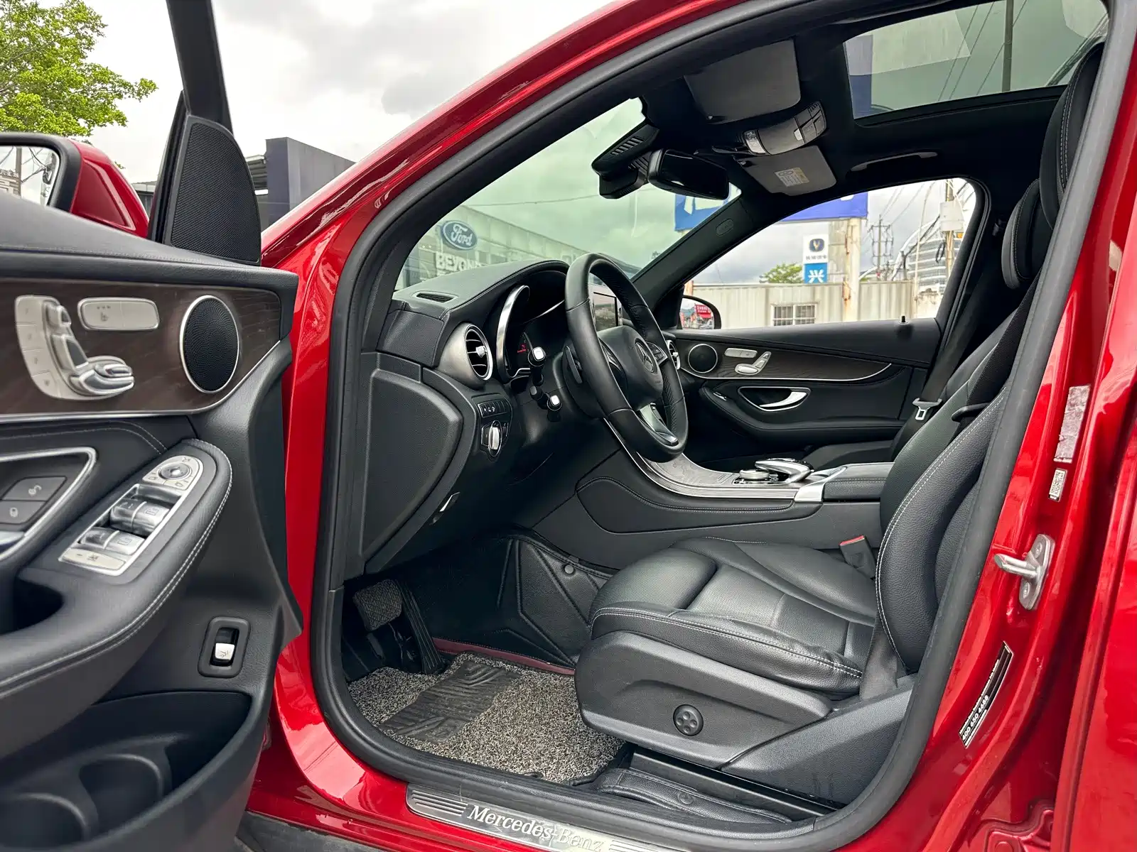 Фото 9 - Mercedes-Benz GLC