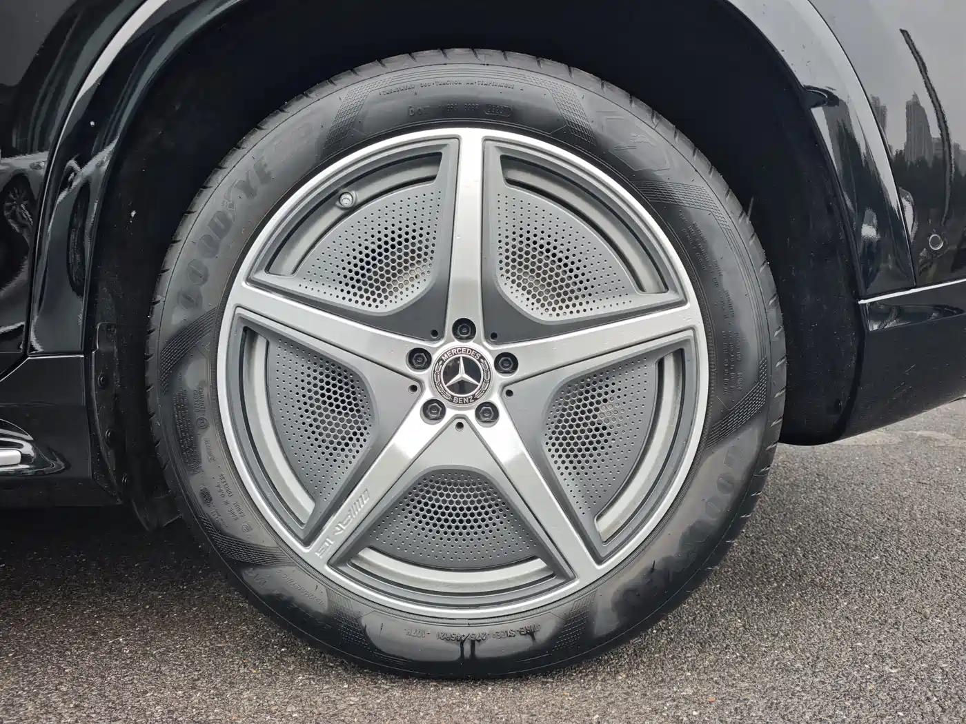 Mercedes-Benz EQS SUV 2026 2025 Model 500 4MATIC