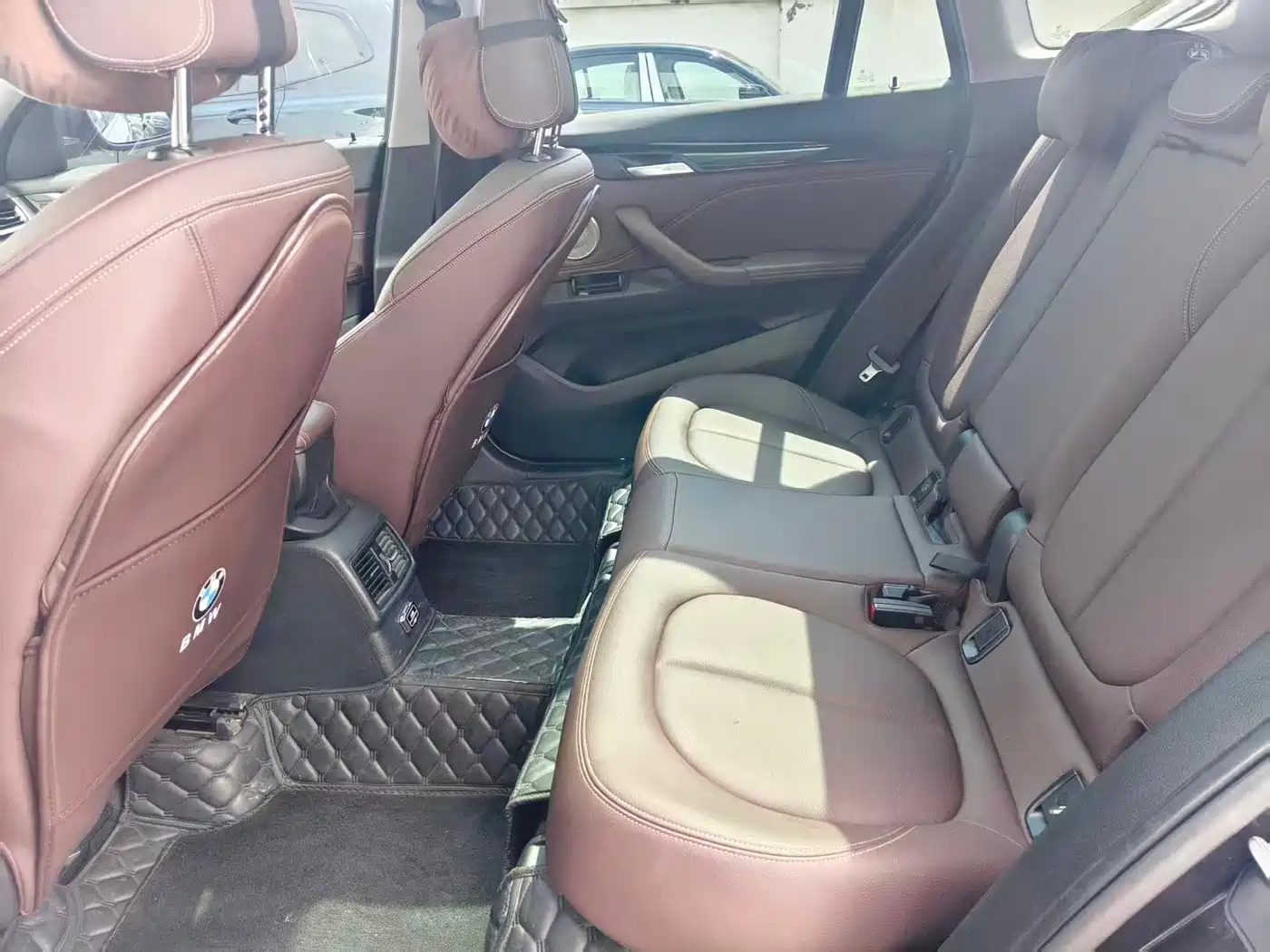 BMW X1 2022 sDrive20Li Fashion фото 10